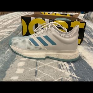 Adidas SoleCourt Boost size 8 1/2